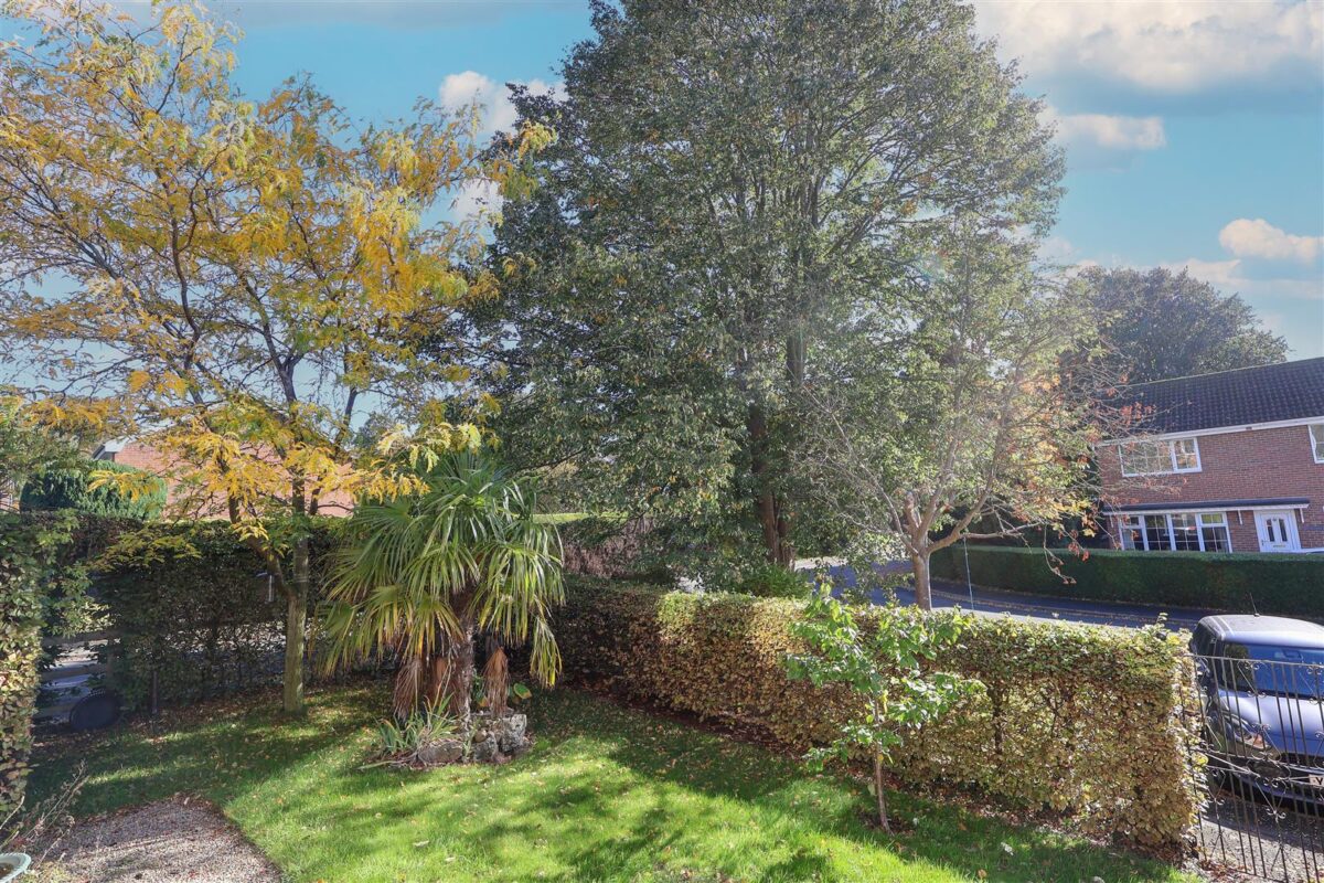 Orchard Close, Sharow