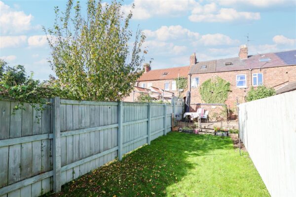 Melbourne Place, Sowerby