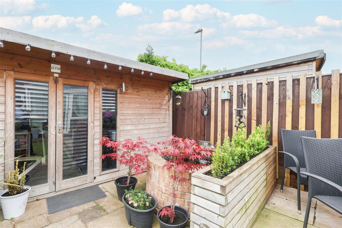 Manor Close, Topcliffe