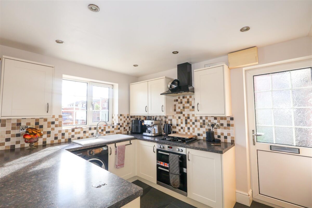 Manor Close, Topcliffe