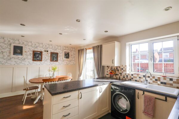 Manor Close, Topcliffe