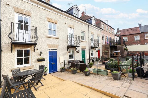 Florentines Court, Allhallowgate, Ripon