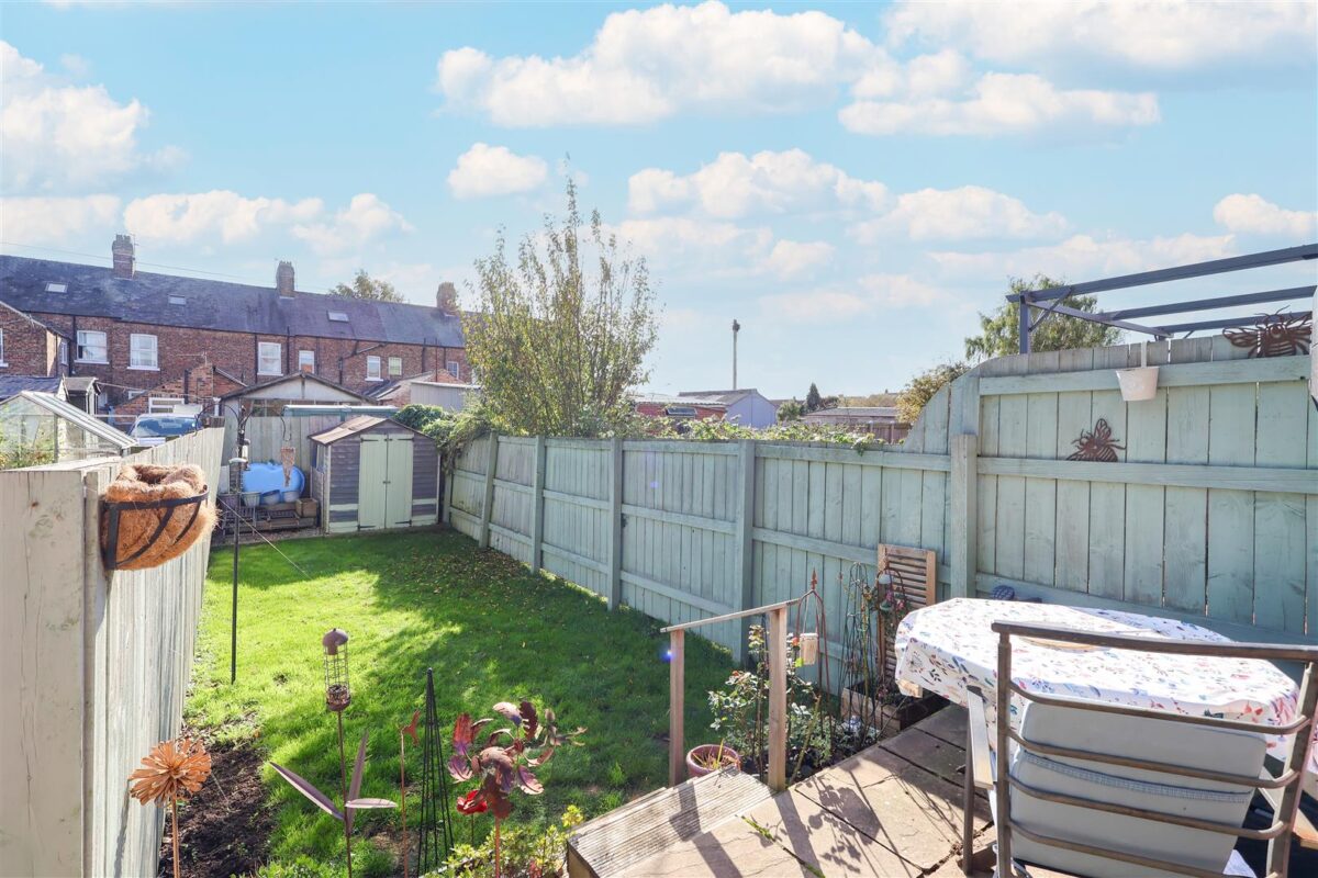 Melbourne Place, Sowerby