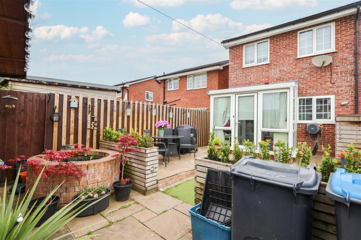 Manor Close, Topcliffe