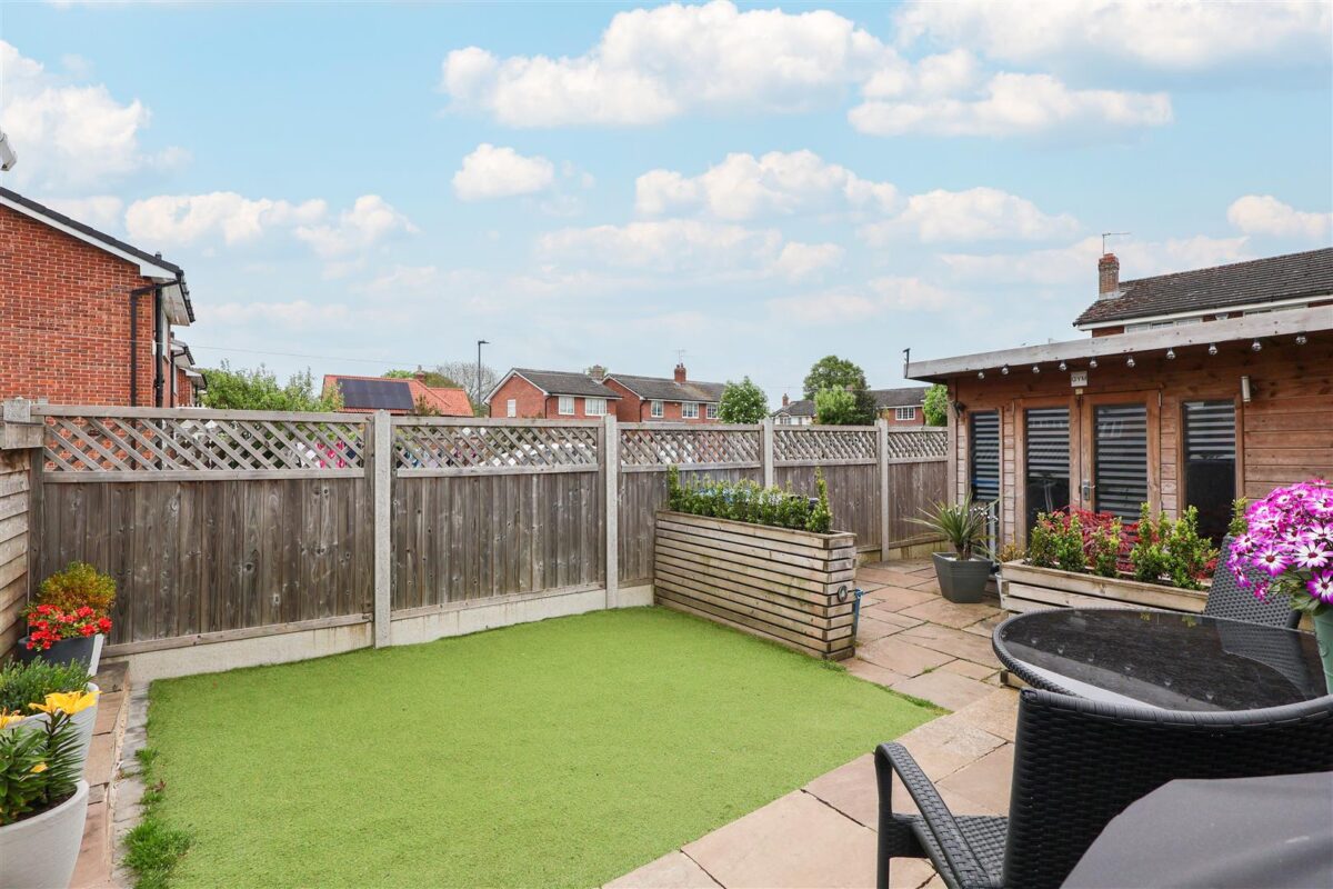 Manor Close, Topcliffe