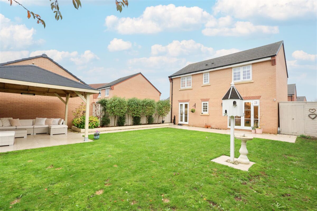 Woodland Way, Sowerby