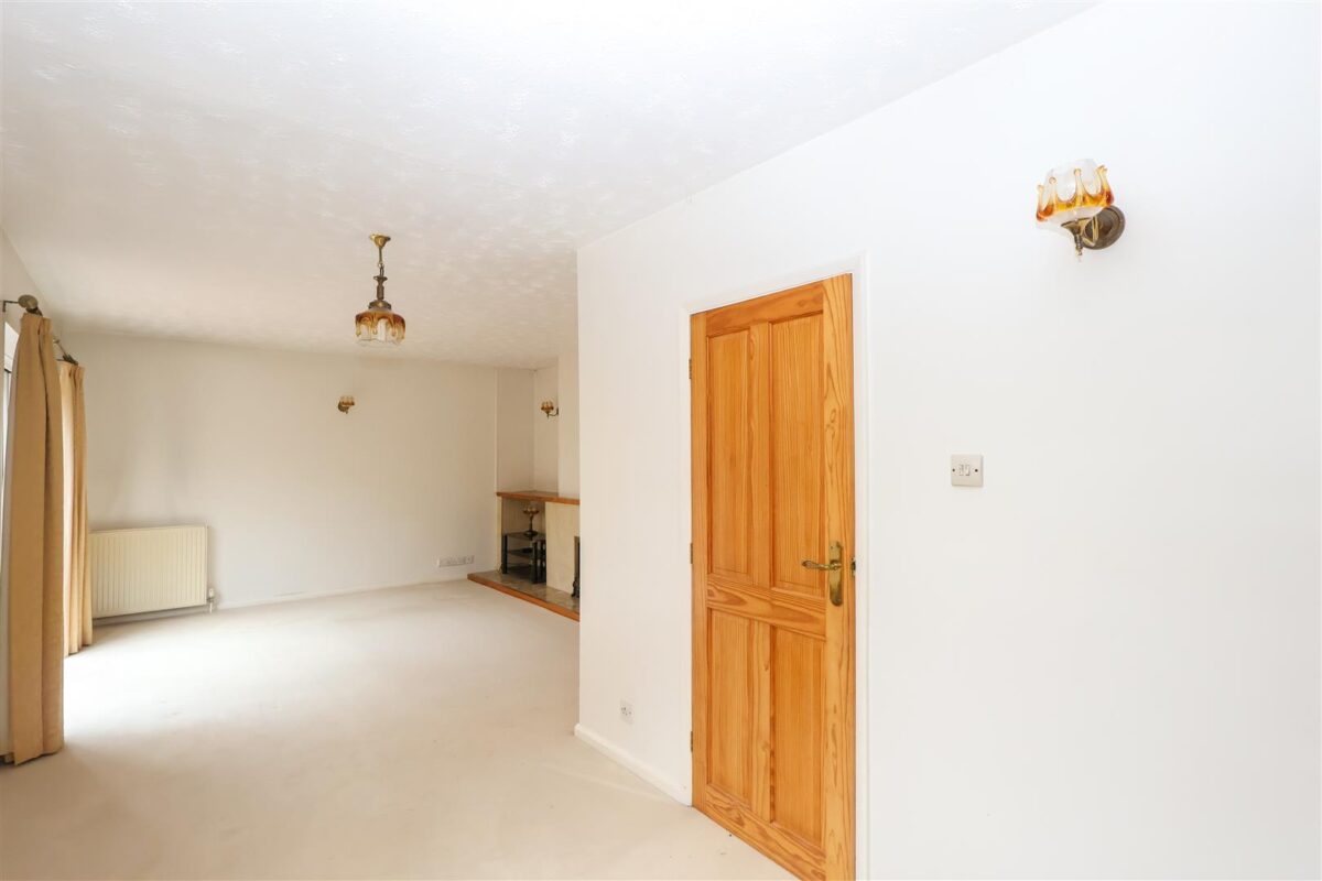 Jamesville Way, Asenby