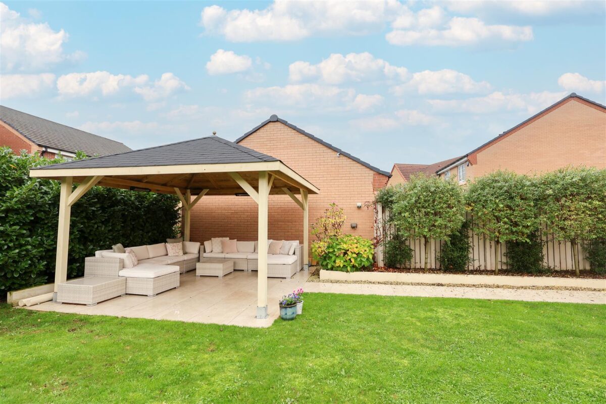 Woodland Way, Sowerby