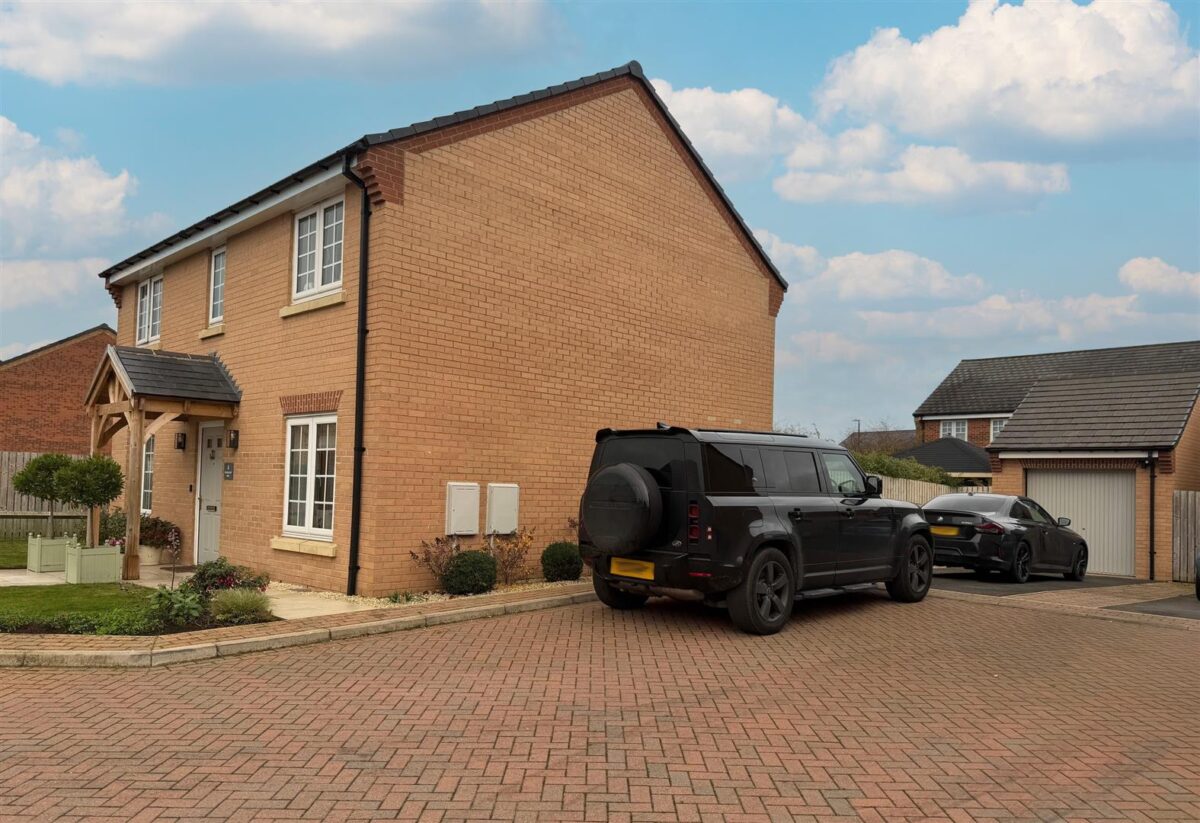 Woodland Way, Sowerby