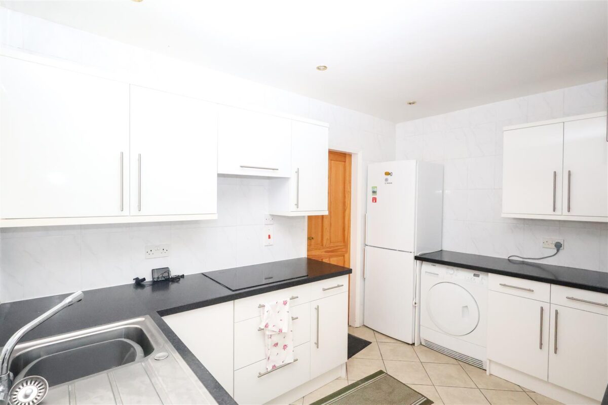 Jamesville Way, Asenby