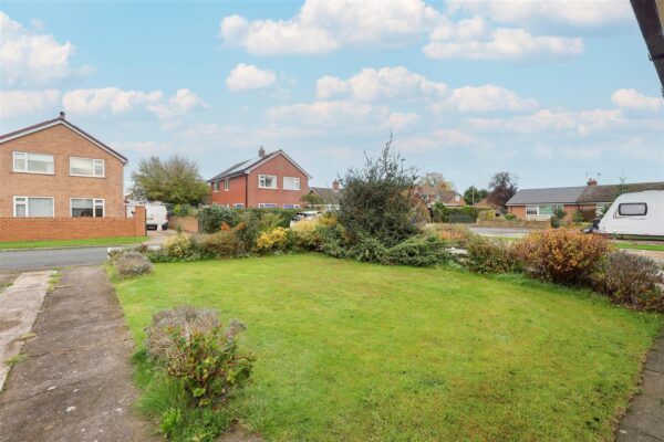 Carlton Close, Carlton Miniott