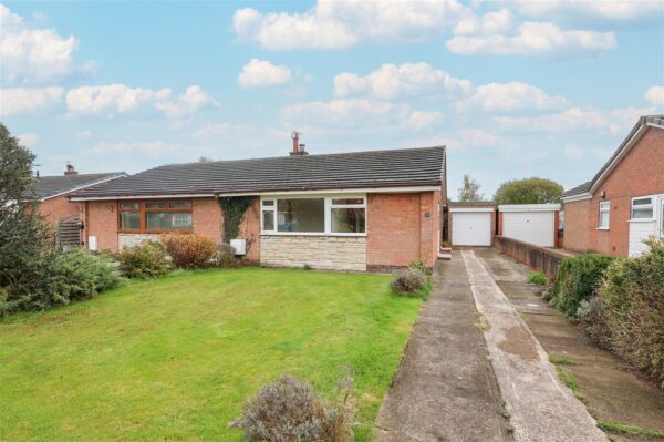 Carlton Close, Carlton Miniott