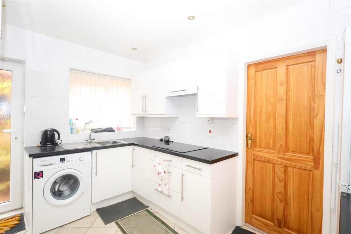 Jamesville Way, Asenby