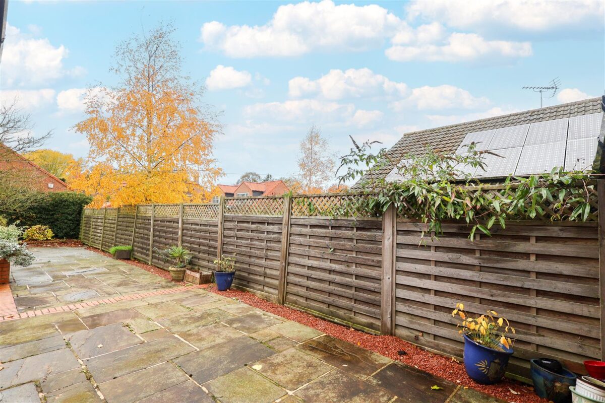 Jamesville Way, Asenby