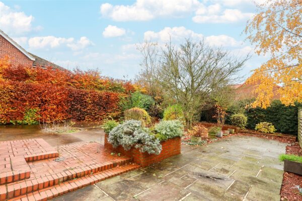 Jamesville Way, Asenby