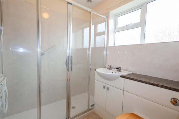 Carlton Close, Carlton Miniott