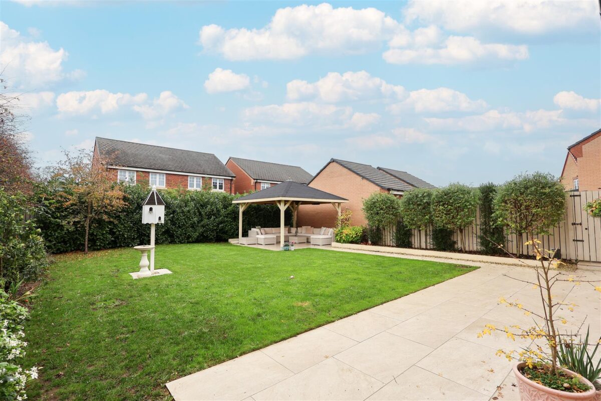 Woodland Way, Sowerby