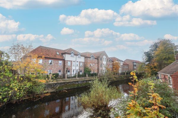 Waterside, Ripon
