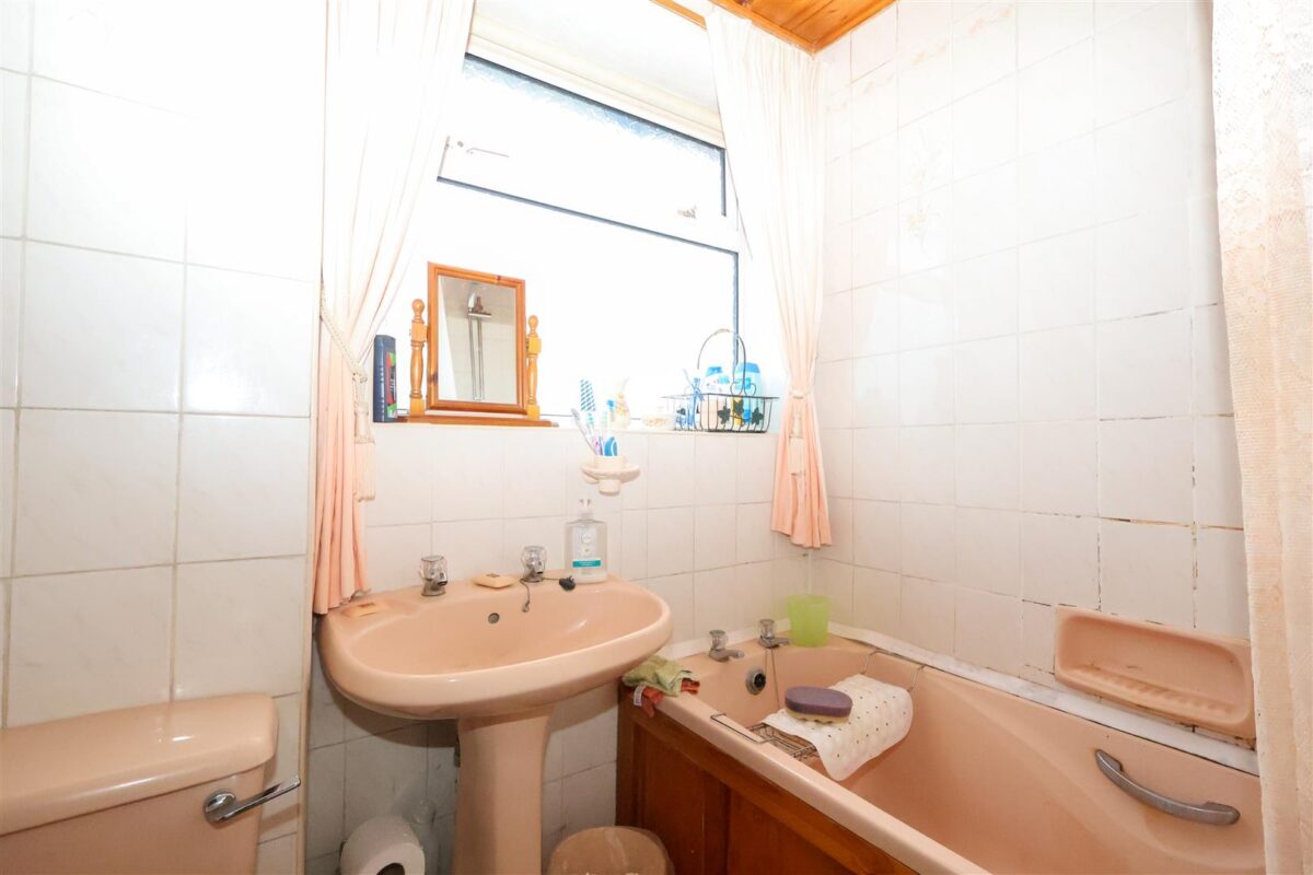 Whitcliffe Drive, Ripon