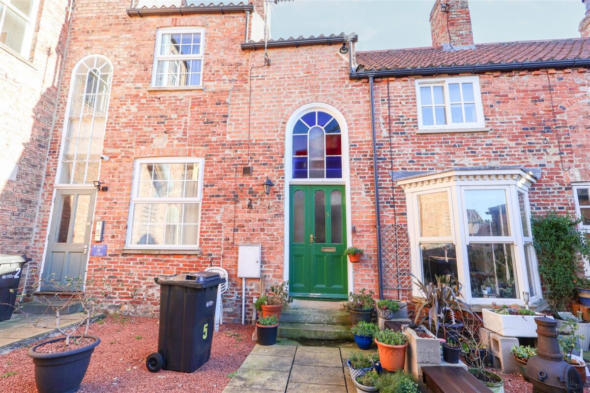 Jacksons Court, Westgate, Ripon