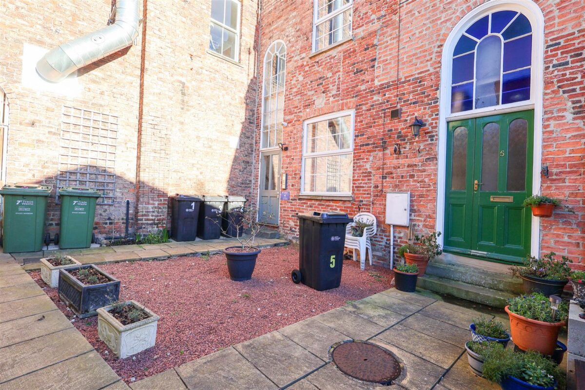 Jacksons Court, Westgate, Ripon