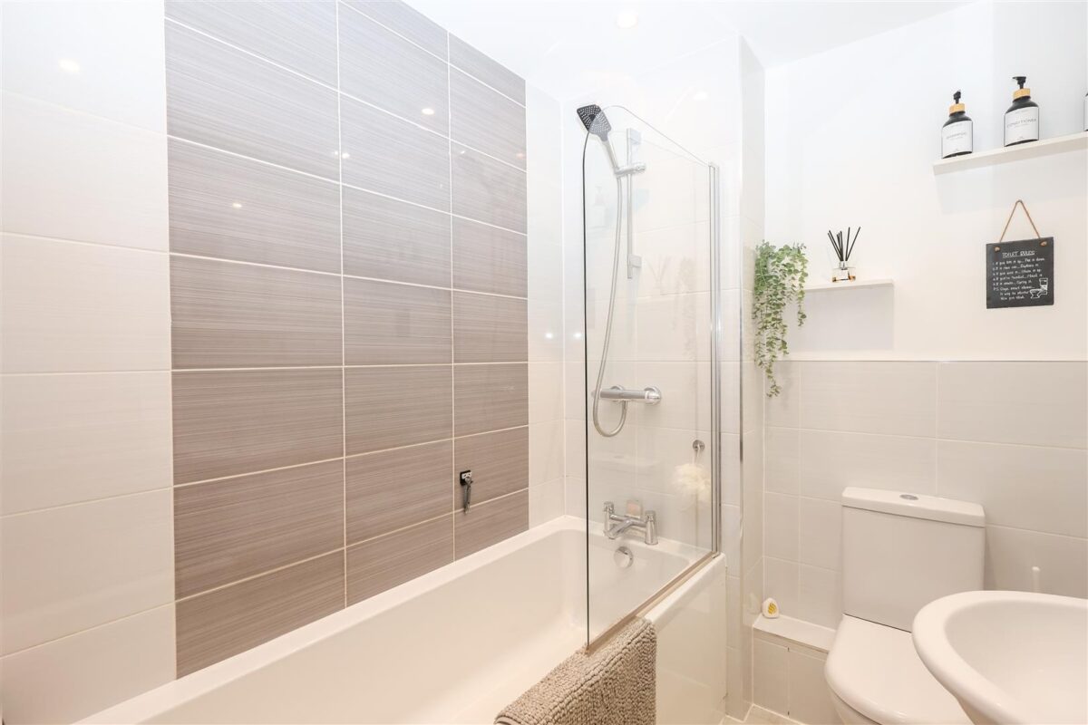 Hutton Conyers, Ripon