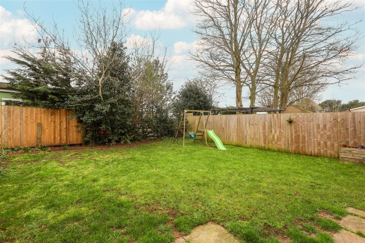 Wisteria Park Gardens, Thirsk