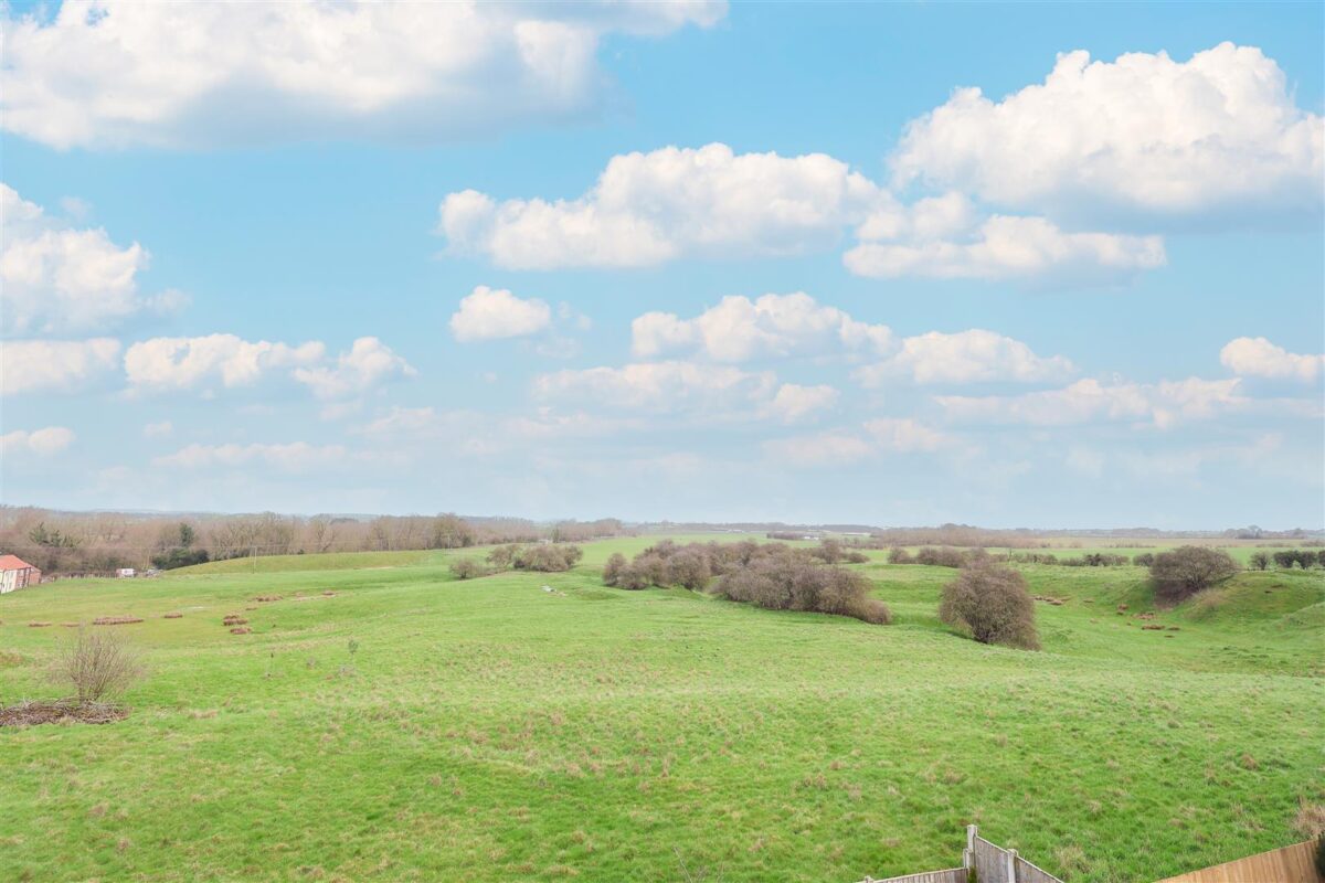 Hutton Conyers, Ripon