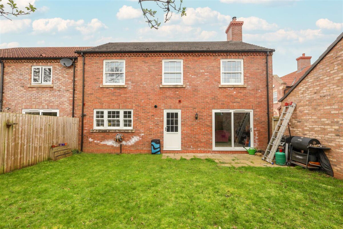 Wisteria Park Gardens, Thirsk