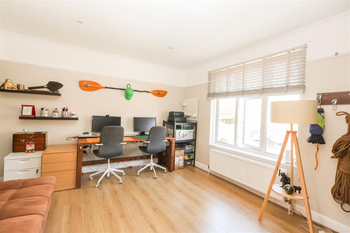 Bishopton Lane, Ripon