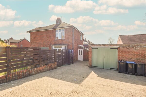 Bishopton Lane, Ripon