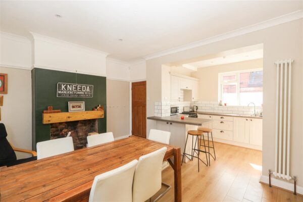 Bishopton Lane, Ripon