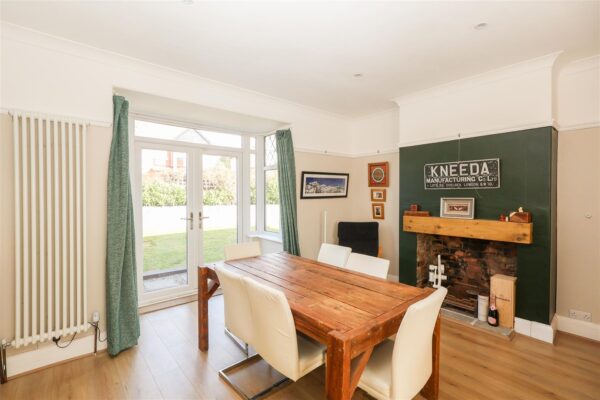 Bishopton Lane, Ripon