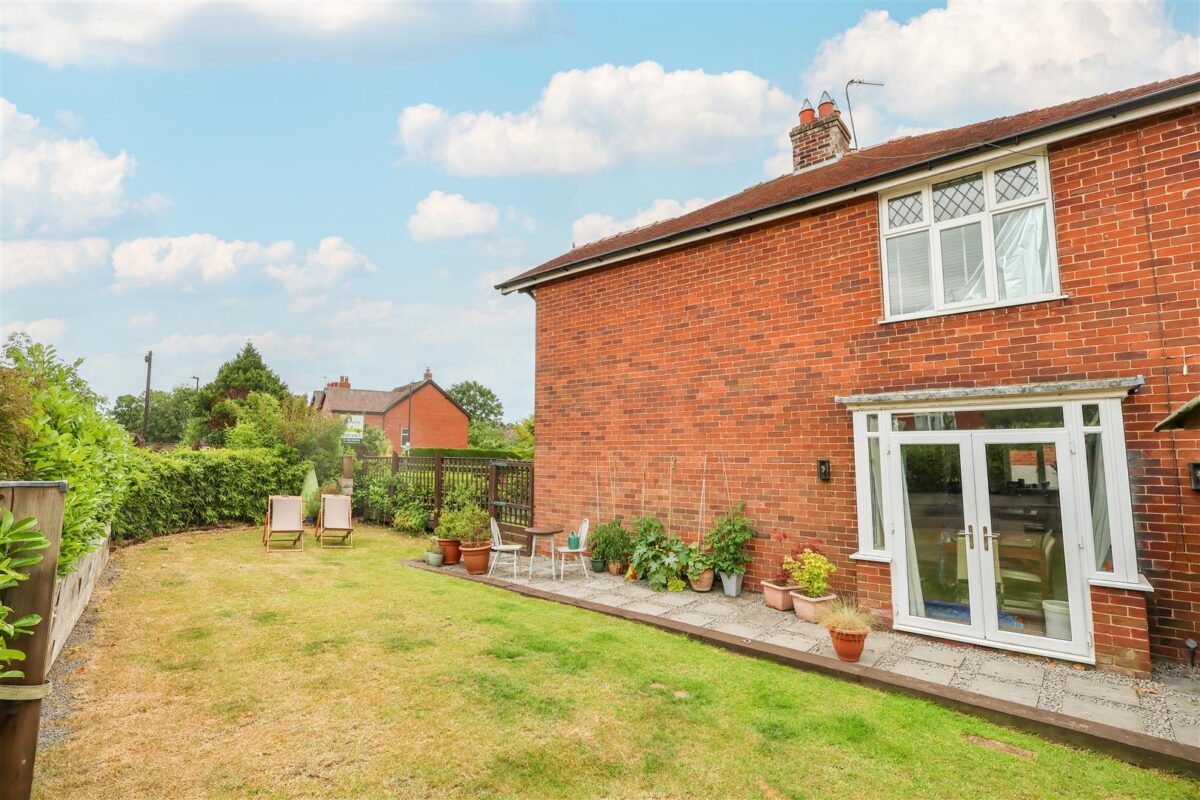Bishopton Lane, Ripon