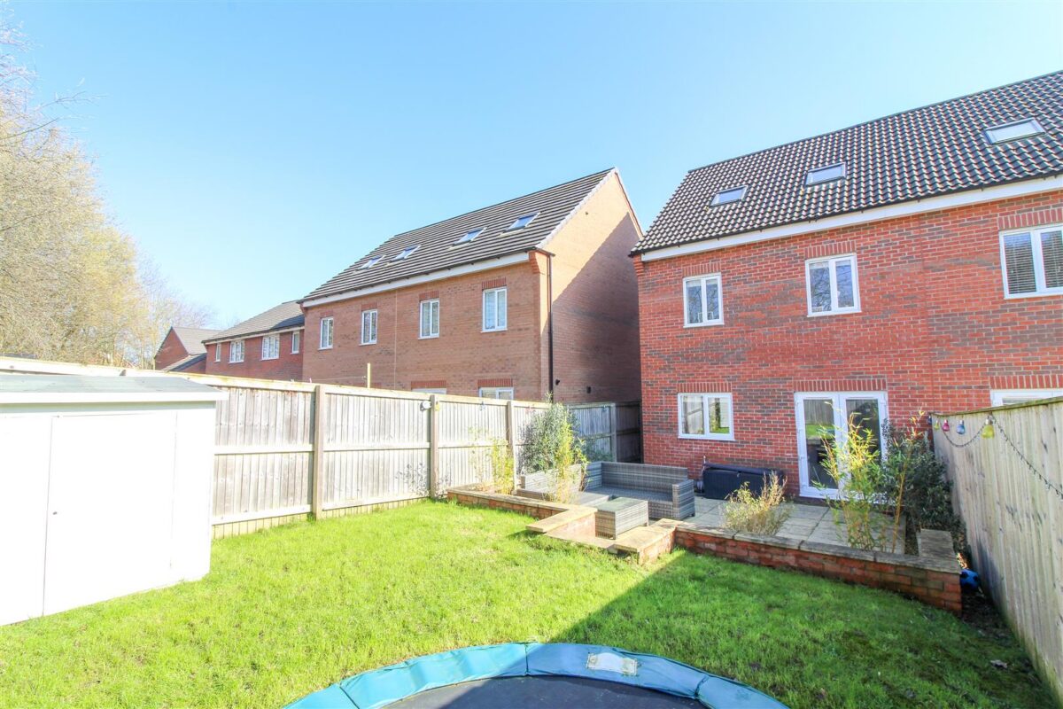 Doublegates Avenue, Ripon