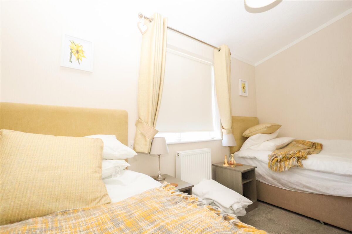 Hollin Barn Lodge Park, Sutton Road, Thirsk
