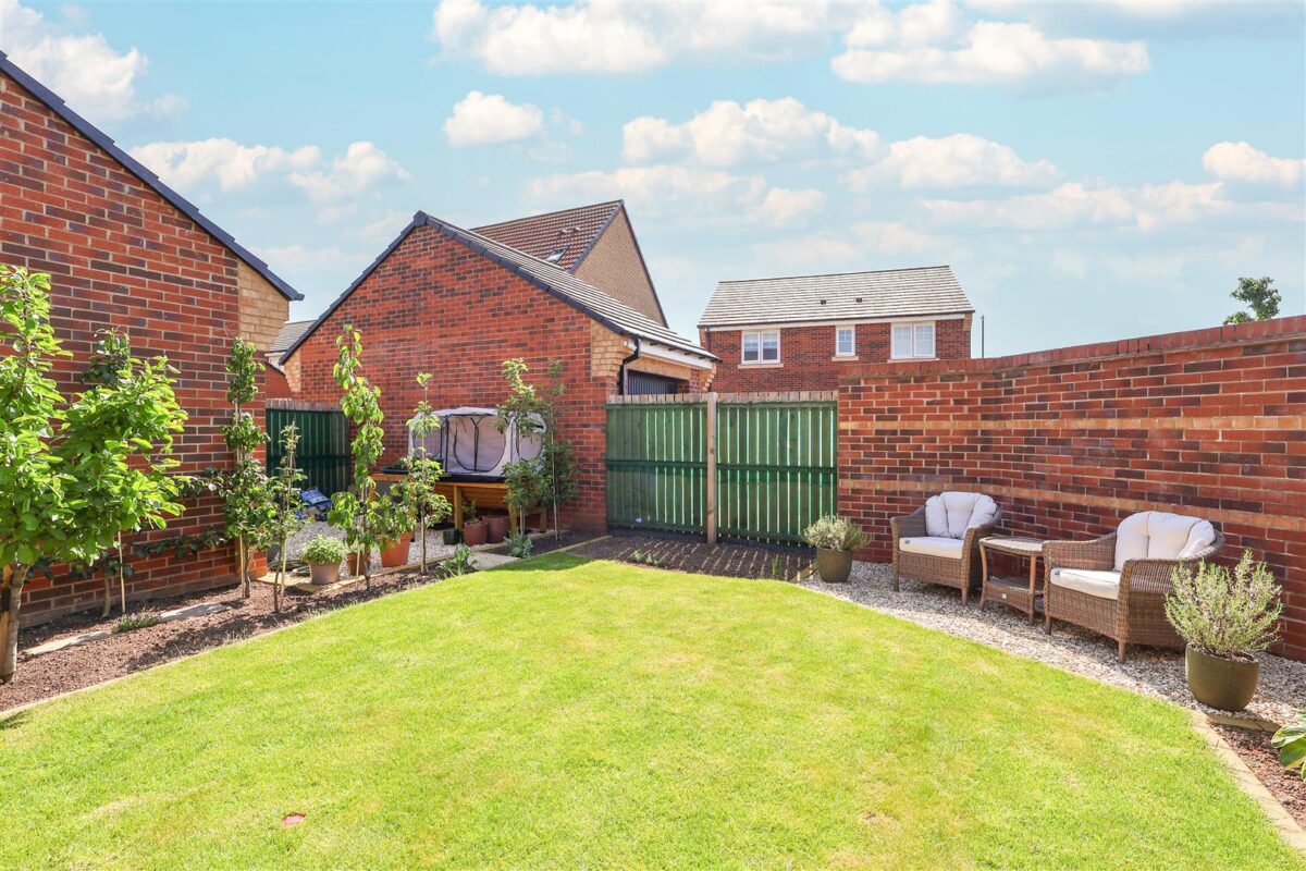 Hazel Wood Crescent, Sowerby, Thirsk