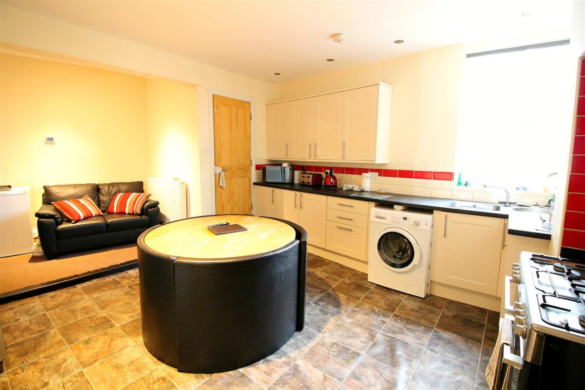 Priest Lane, Ripon (HMO Utilities included)