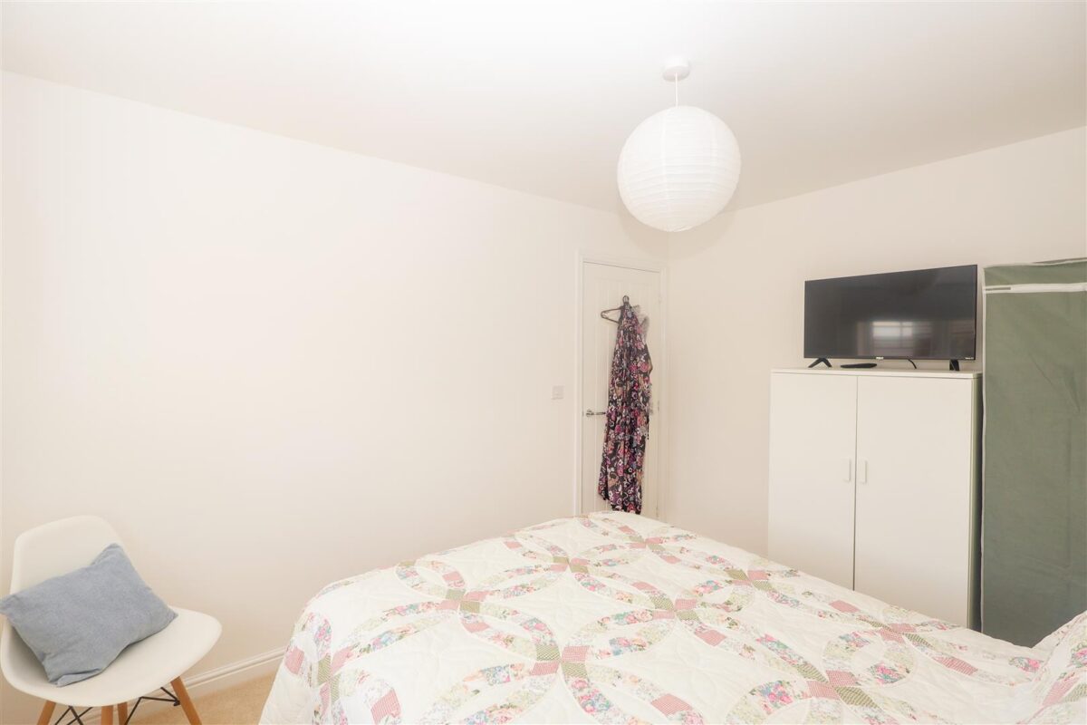 Larch Wood Close, Sowerby, Thirsk