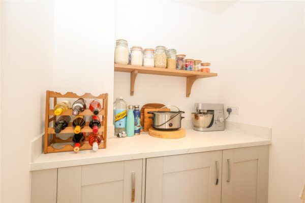 Larch Wood Close, Sowerby, Thirsk