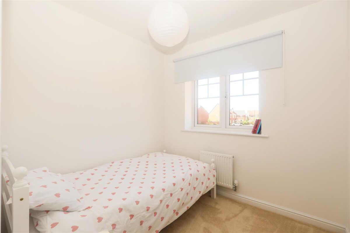 Larch Wood Close, Sowerby, Thirsk