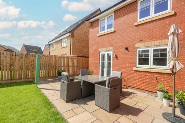 Larch Wood Close, Sowerby, Thirsk