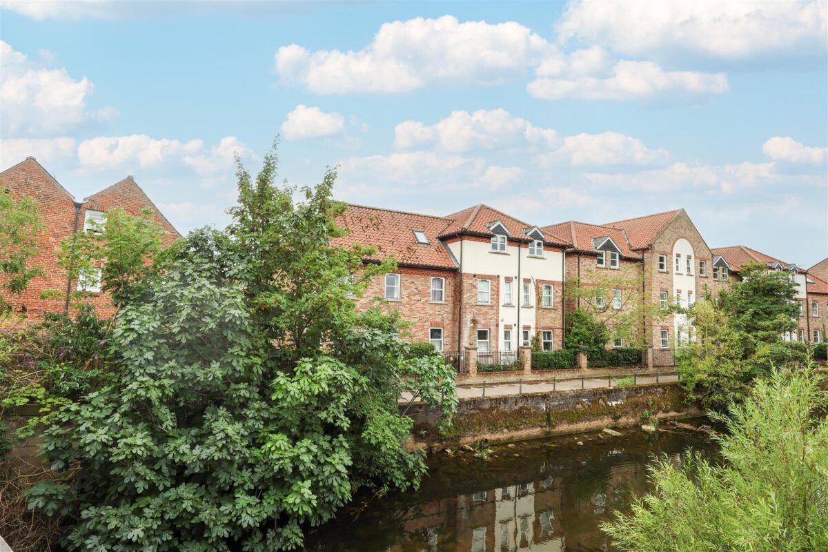 Waterside, Ripon