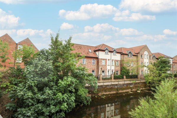 Waterside, Ripon