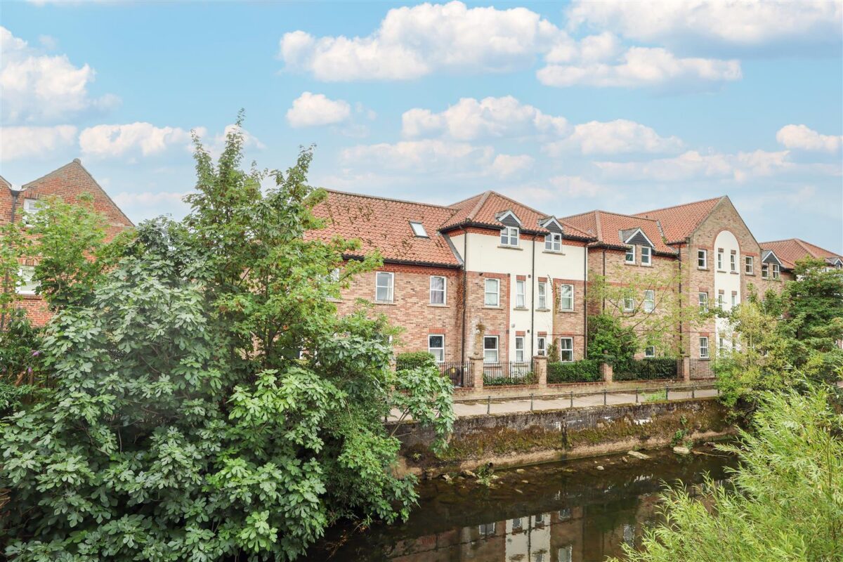 Waterside, Ripon