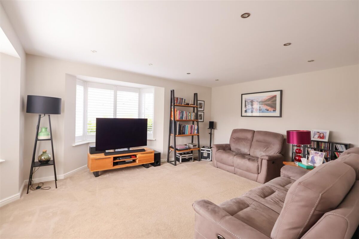 Hazel Wood Crescent, Sowerby, Thirsk