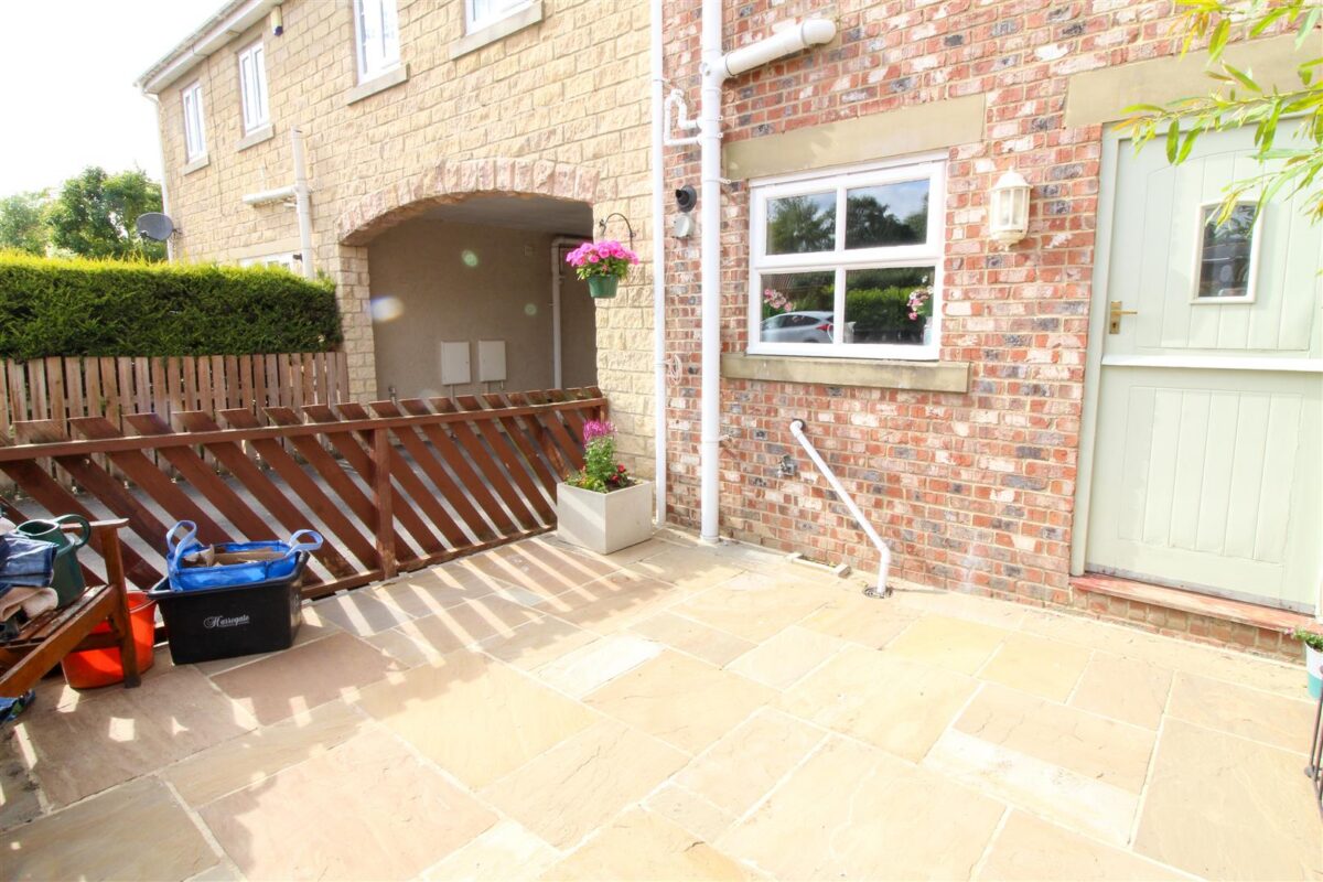 Renton Close, Bishop Monkton