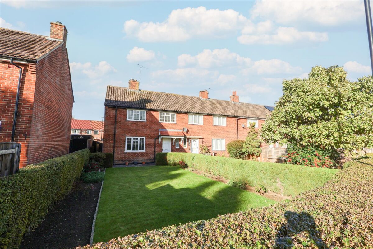 Oak Road, Ripon